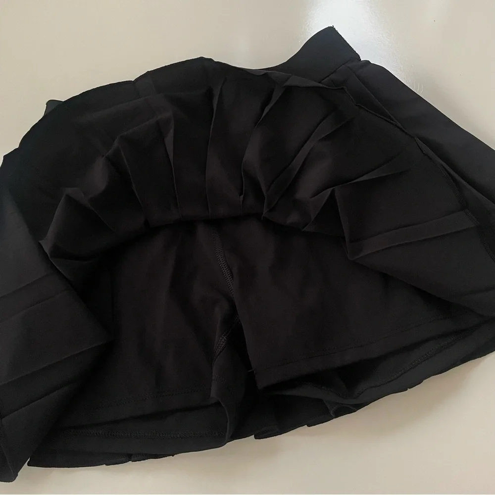 Aritzia Tna TnaMove Tennis ProMicro Pleated High Rise Skirt Skort Black Size XS